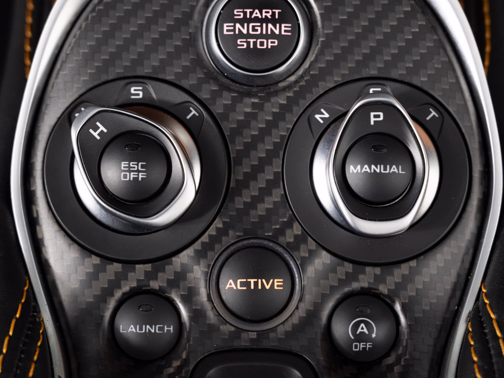 Used 2018 McLaren 570S Spider RWD image 26