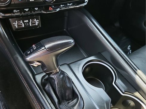 Used 2024 Dodge Durango GT RWD image 50