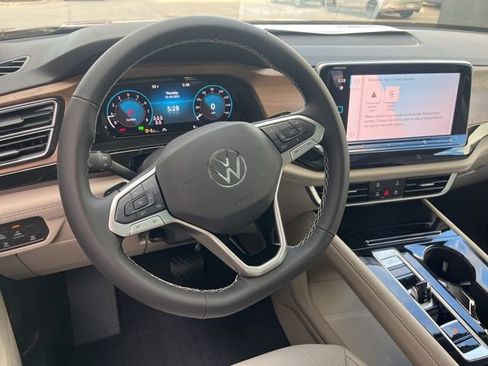 New 2026 Volkswagen Atlas SE image 35