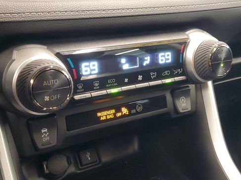 Certified 2022 Toyota RAV4 XLE w/ Convenience Package image 29