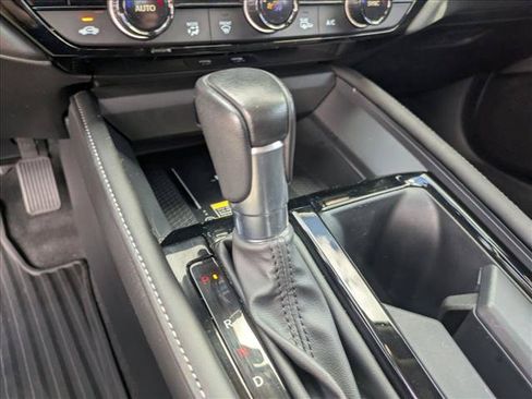 Used 2023 Honda Accord Touring image 11