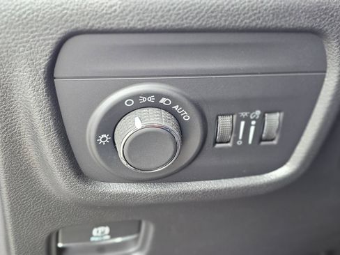 New 2026 Jeep Grand Cherokee L Altitude RWD image 17