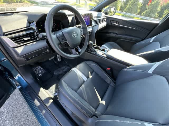 Used 2025 Toyota Camry SE w/ Convenience Package FWD image 16