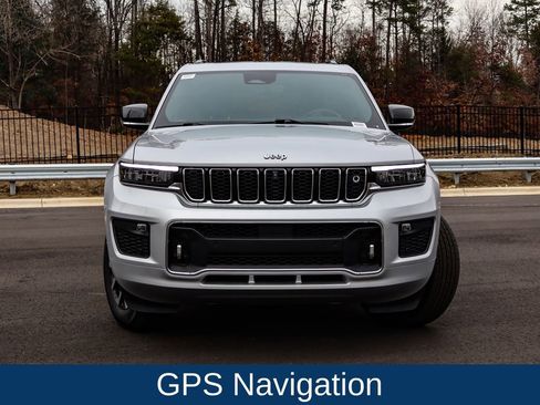 Used 2022 Jeep Grand Cherokee L Overland w/ Advanced Protech Group III image 2