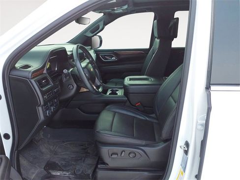 Used 2023 Chevrolet Tahoe High Country image 9