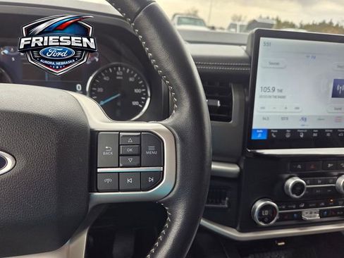 Used 2024 Ford Expedition XLT image 15