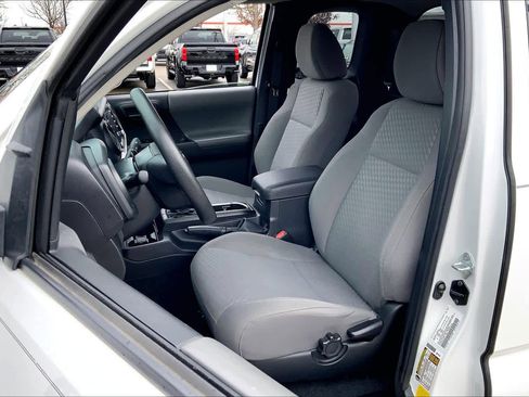 Used 2022 Toyota Tacoma SR image 8