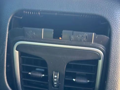 Used 2015 Chrysler 200 Limited w/ Convenience Group image 14