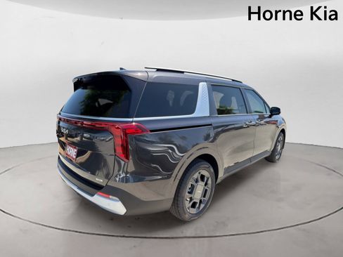 New 2026 Kia Carnival EX FWD image 4
