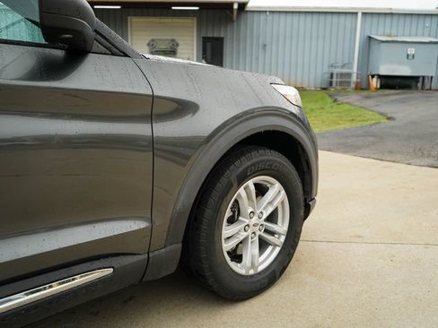 Used 2020 Ford Explorer XLT RWD image 18