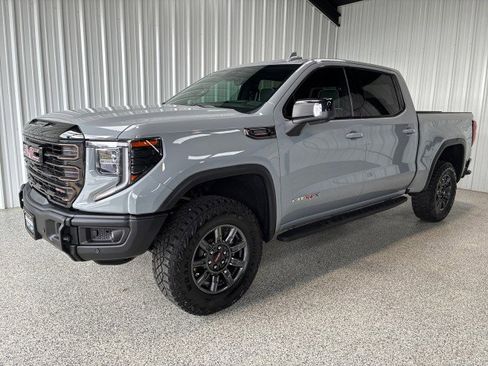 Used 2024 GMC Sierra 1500 AT4X image 1