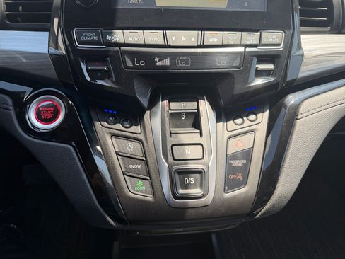Used 2024 Honda Odyssey Elite image 24