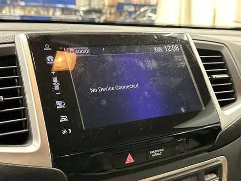 Used 2017 Honda Pilot EX image 22