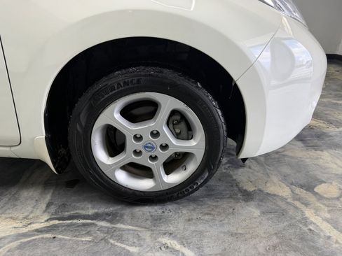 Used 2012 Nissan Leaf SL image 25