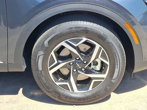 Used 2025 Kia Sportage LX image 28