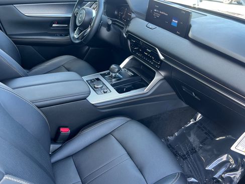 Certified 2025 MAZDA CX-70 Plug-In Hybrid w/ Premium Pkg image 14
