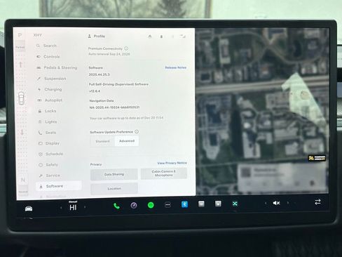 Used 2021 Tesla Model S Plaid image 41