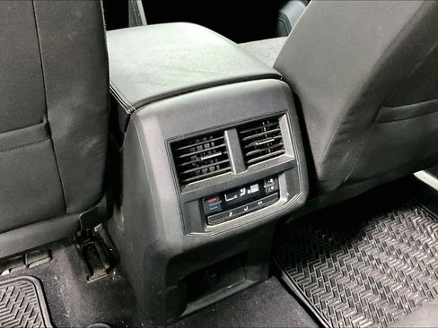 Used 2021 Volkswagen Atlas S w/ MDO Package (Bench Seat) image 30