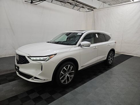 Used 2023 Acura MDX SH-AWD w/ Technology Package image 2
