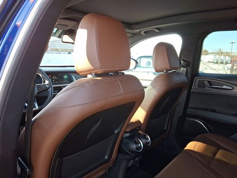 Used 2023 Alfa Romeo Stelvio Ti image 21