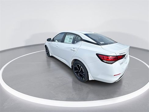 New 2025 Nissan Sentra SV image 6
