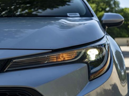 Used 2022 Toyota Corolla LE FWD image 11