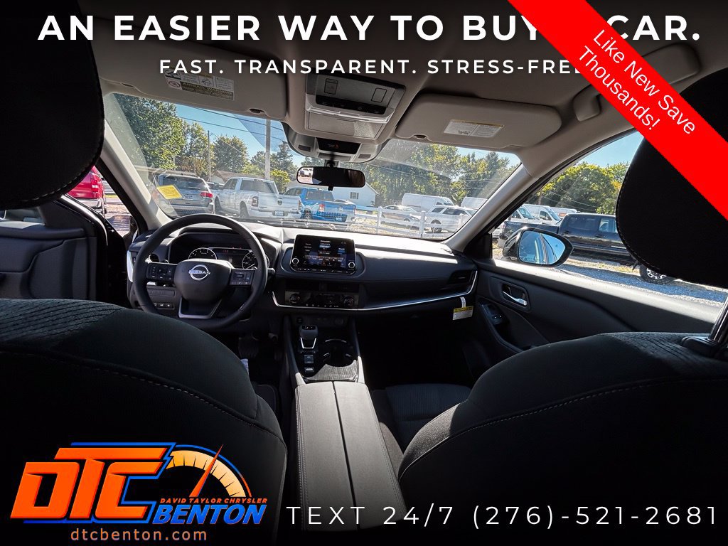 Used 2026 Nissan Rogue SV FWD image 12