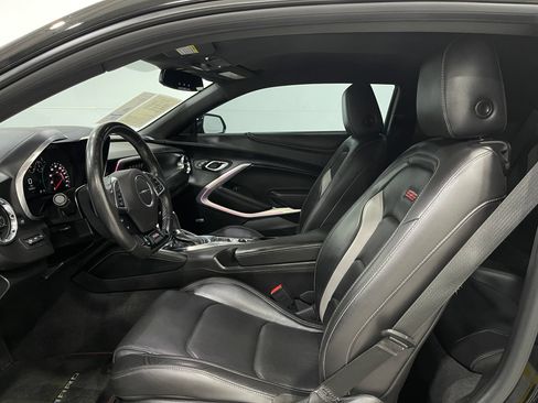 Used 2018 Chevrolet Camaro SS w/ Redline Edition RWD image 12