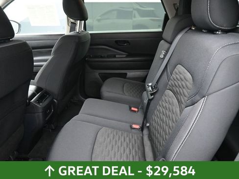 Used 2025 Nissan Pathfinder SV AWD/4WD image 25