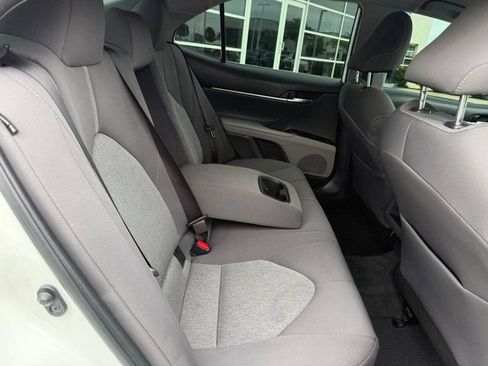 Used 2022 Toyota Camry LE FWD image 12