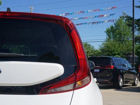 Used 2021 Kia Soul S FWD image 17