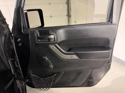 Used 2017 Jeep Wrangler Unlimited Sport w/ Connectivity Group AWD/4WD image 20