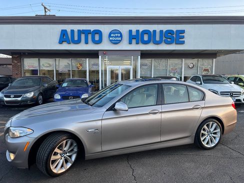 Used 2011 BMW 535i xDrive Sedan image 7