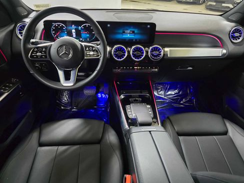 Certified 2023 Mercedes-Benz EQB 300 4MATIC image 18