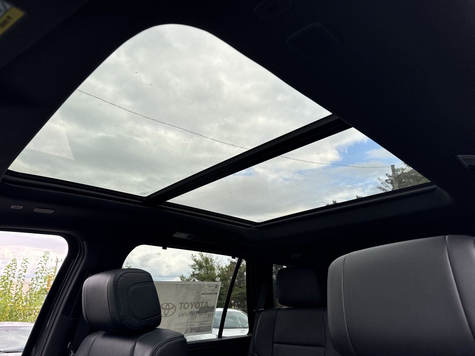 New 2026 Toyota Sequoia Platinum AWD/4WD image 32
