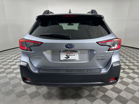 Used 2025 Subaru Outback Premium image 10