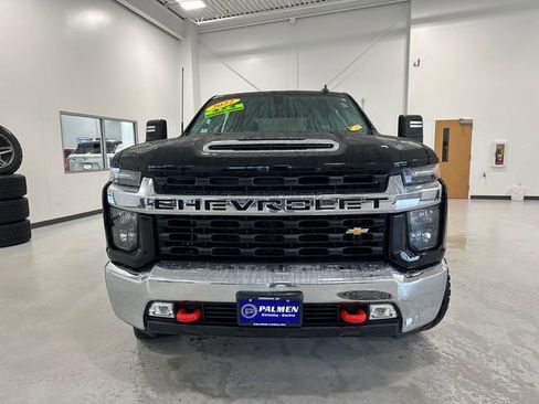 Used 2022 Chevrolet Silverado 2500 LT image 3