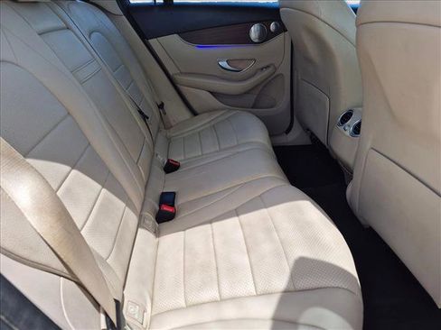 Used 2020 Mercedes-Benz GLC 300 4MATIC image 21
