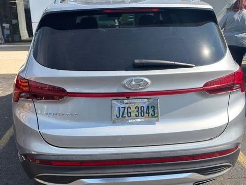 Used 2023 Hyundai Santa Fe SEL w/ Premium Package image 3