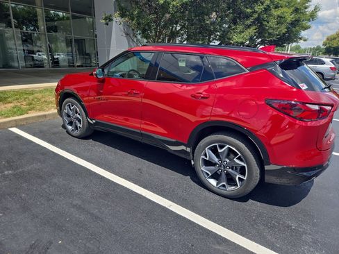 Used 2022 Chevrolet Blazer RS w/ Enhanced Convenience Package FWD image 2