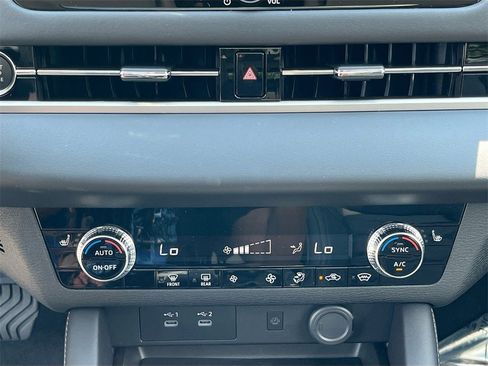 New 2025 Mitsubishi Outlander Trail Edition image 16