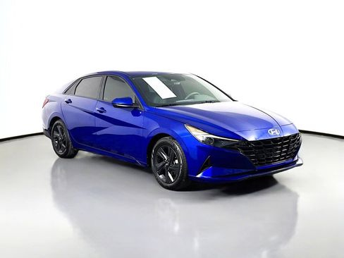 Used 2021 Hyundai Elantra SEL w/ Convenience Package FWD image 7