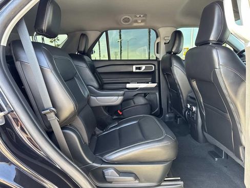 Certified 2022 Ford Explorer XLT w/ Equipment Group 202A image 28