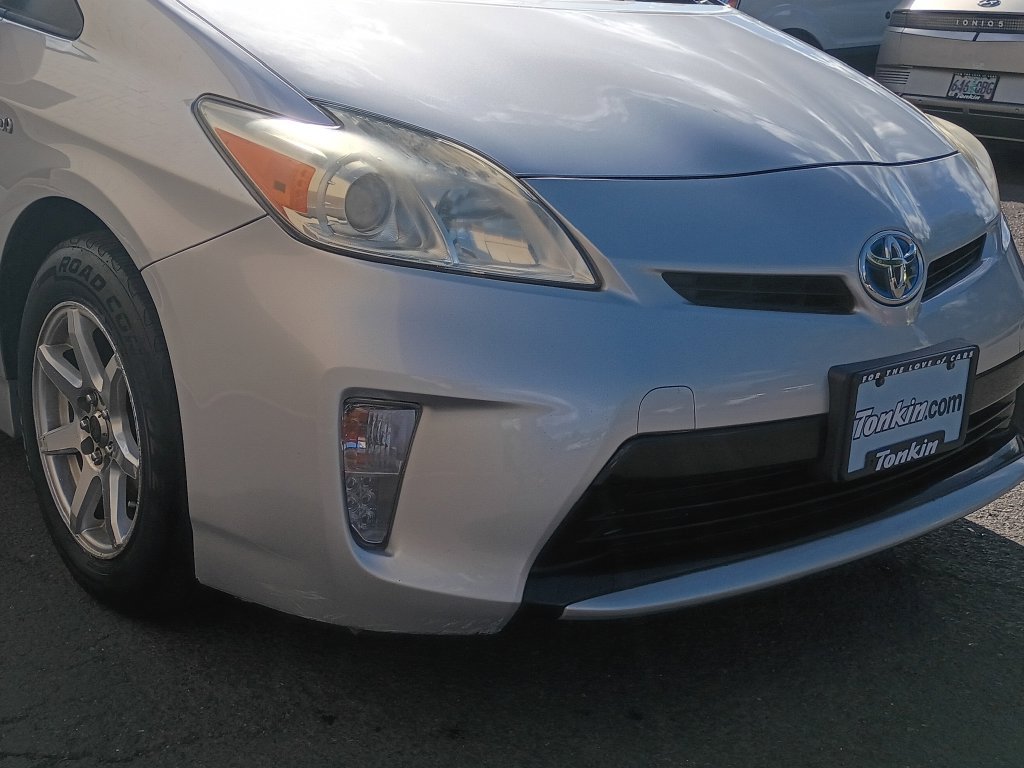 Used 2013 Toyota Prius Three w/ Solar Roof Pkg FWD image 11
