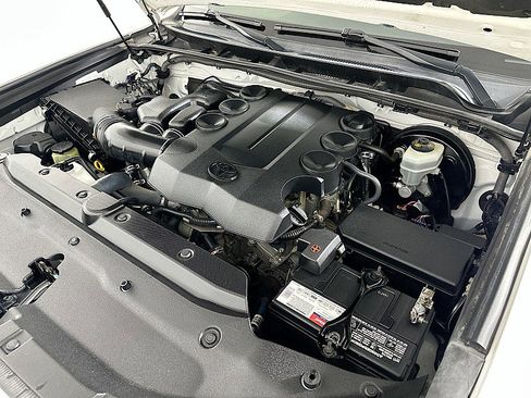 Used 2016 Toyota 4Runner 4d SUV RWD SR5 image 27