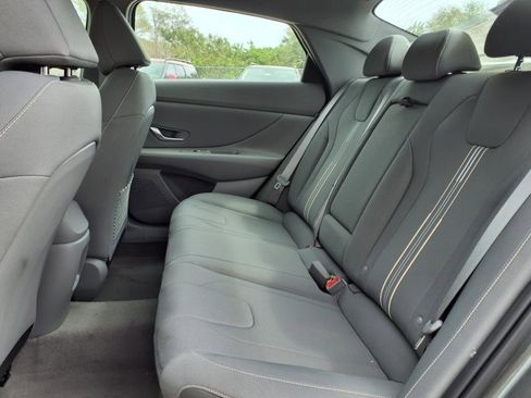 New 2025 Hyundai Elantra SEL image 29