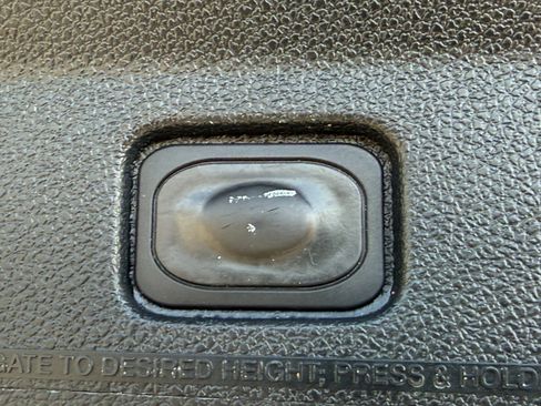 Used 2019 Ford Explorer Limited w/ Class III Trailer Tow Package image 14