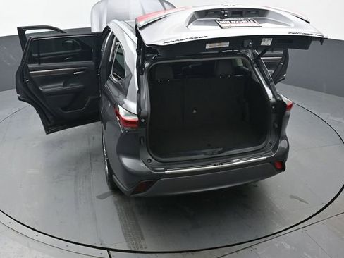 Used 2023 Toyota Highlander Platinum image 57