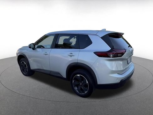 Used 2025 Nissan Rogue SV FWD image 7