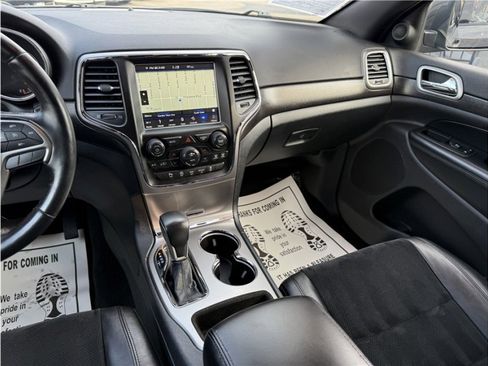 Used 2018 Jeep Grand Cherokee Altitude image 40